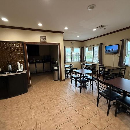 Inn Of Navasota Hotel Экстерьер фото