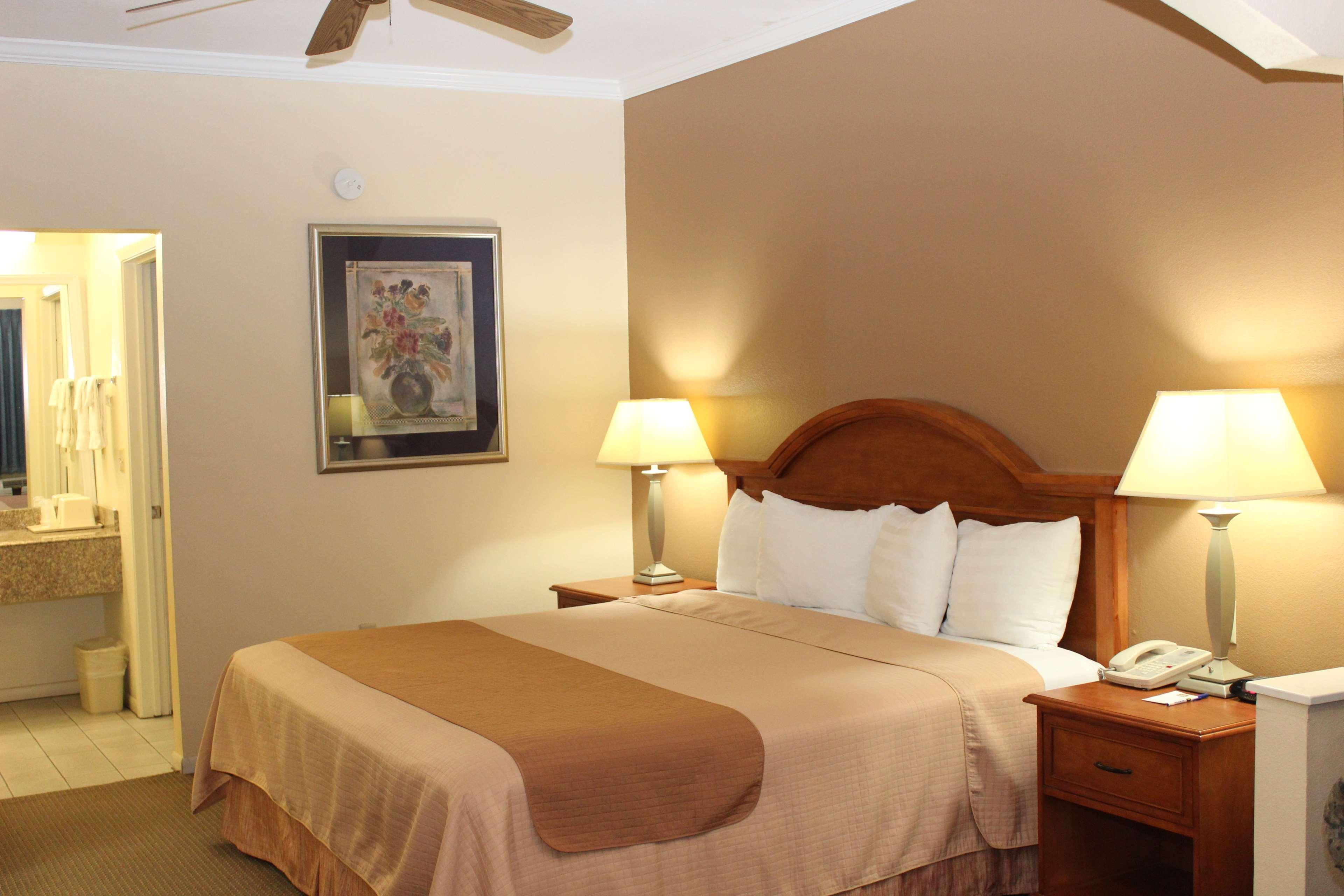 Inn Of Navasota Hotel Экстерьер фото