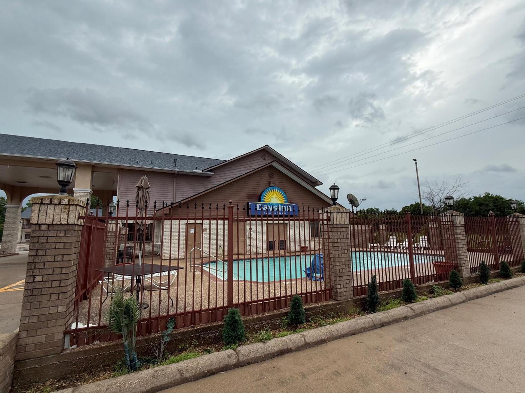 Inn Of Navasota Hotel Экстерьер фото