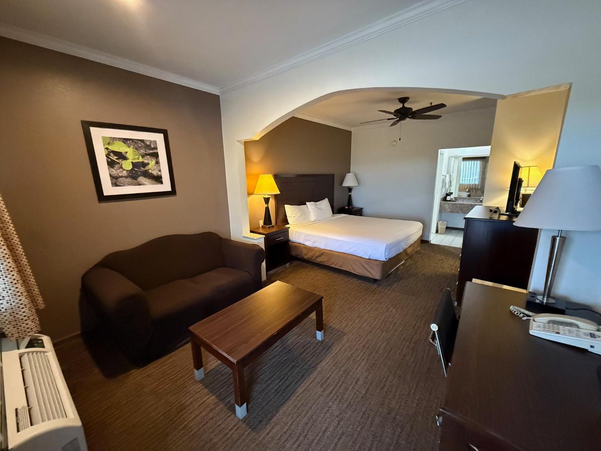 Inn Of Navasota Hotel Экстерьер фото